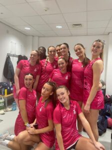 U19 Scotland Squad take group pic in dressing room before taking to court